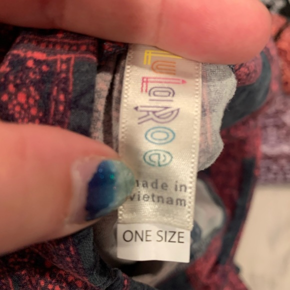 Lularoe one size leggings - Picture 3 of 3